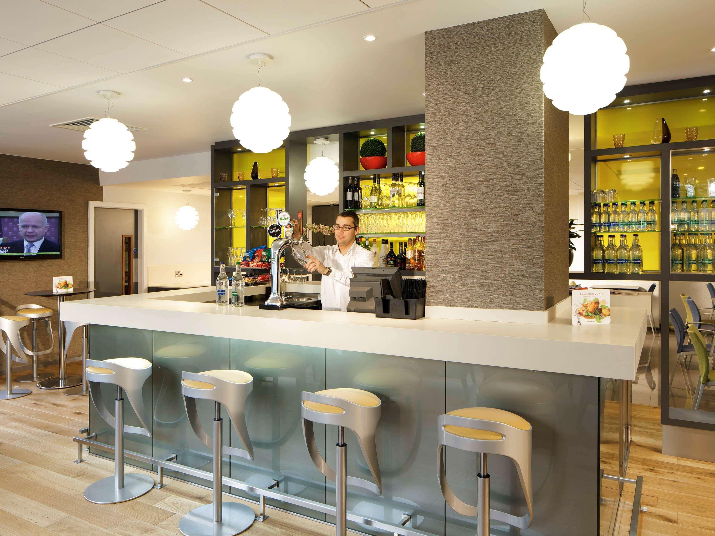 Ibis Manchester Centre Princess Street Exterior photo