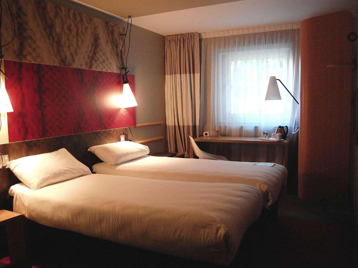 Ibis Manchester Centre Princess Street Exterior photo