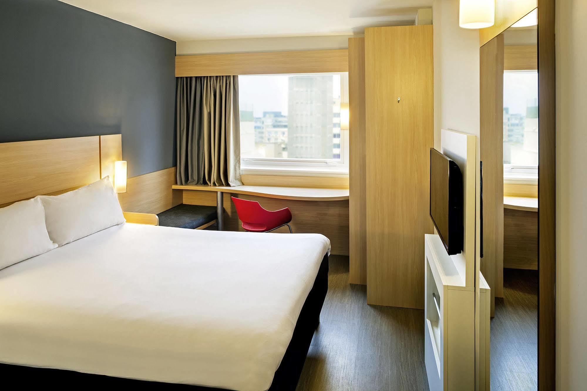 Ibis Manchester Centre Princess Street Exterior photo